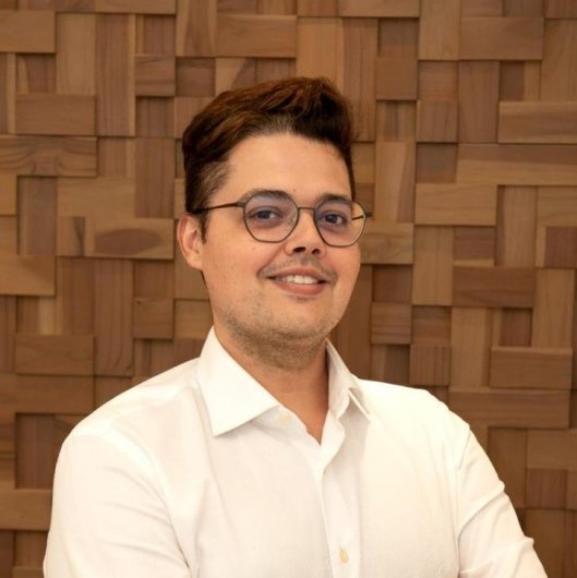 Dr. Daniel Ribeiro