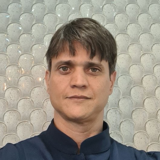 Dr. Alex Nunes Marques