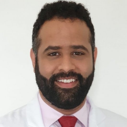 Dr. Farlley Silvestre