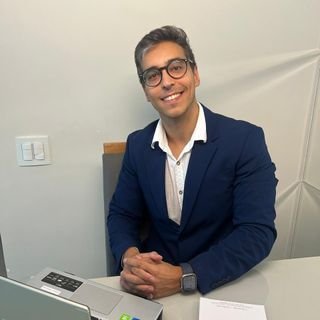 Dr. Lucas Kede