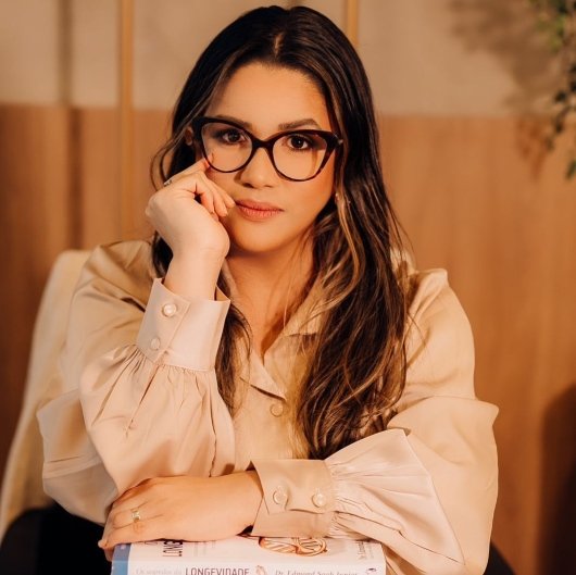 Dra. Paola Cordeiro