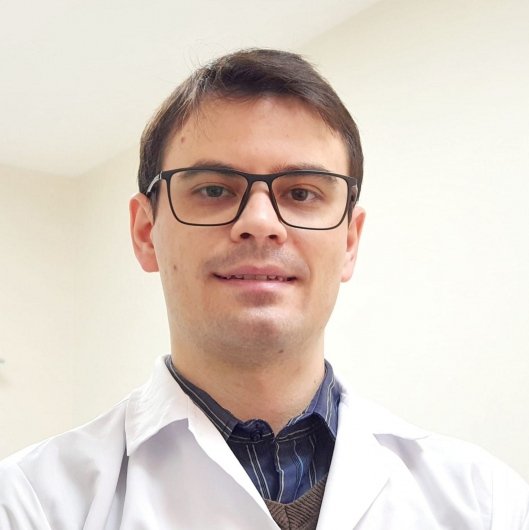 Dr. Gustavo Conrado Brassaroto