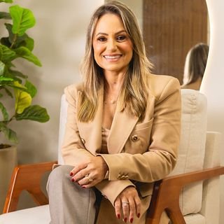 Dra. Fernanda Castelo Branco