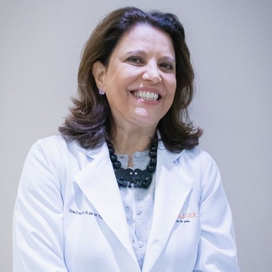 Dra. Claudia Miranda Thomaz