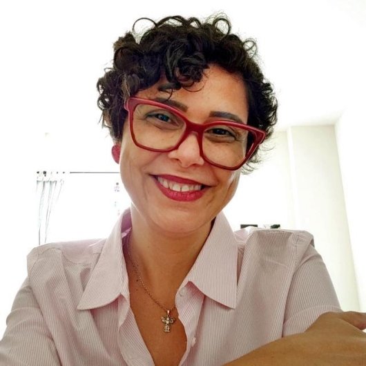 Dra. Gisele Fraga Pinheiro