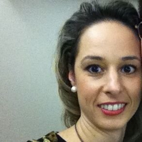 Dra. Elissa Santin Costella
