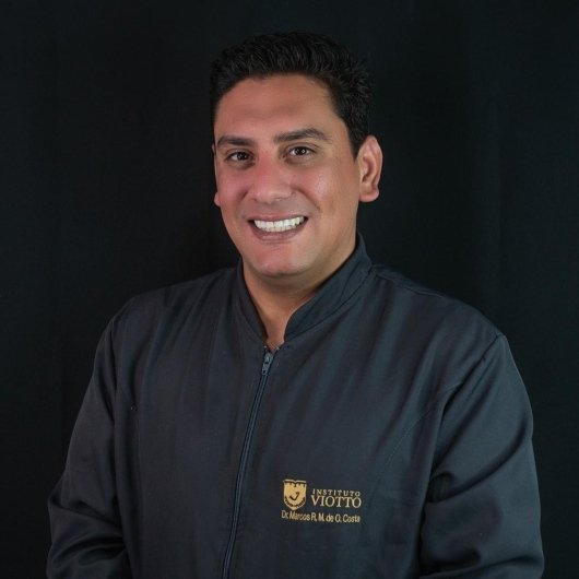 Dr. Marcos Mancini