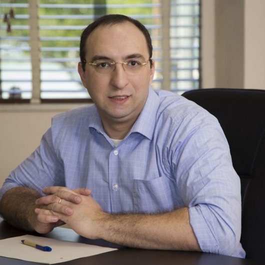 Dr. Fábio Sabalo Barea