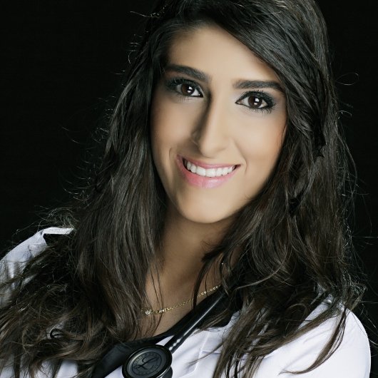 Dra. Érica Lopes Bueno