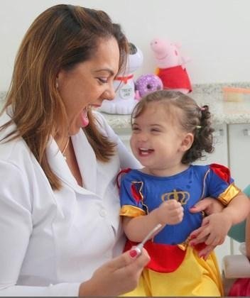 Dra. Priscila Soares