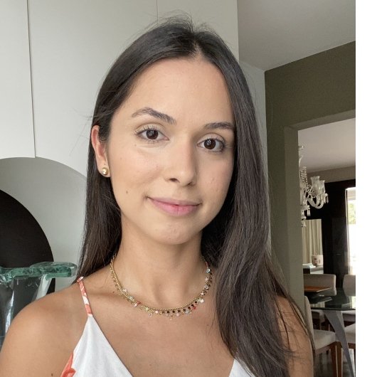 Lívia Barcellos R. A. Nunes