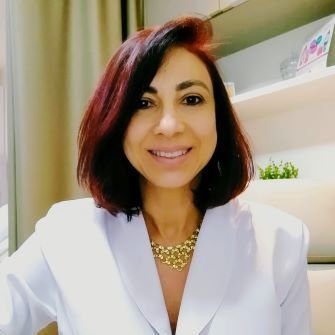 Dra. Adriana Cocinell de Lima Moura