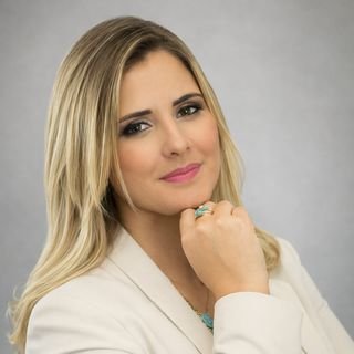 Dra. Sara Rebouças