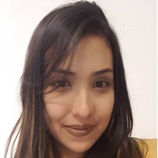 Dra. Isabela Dos Santos Leite