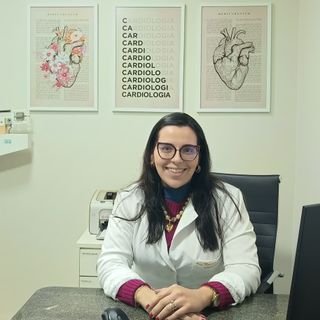 Dra. Mariana Cristina Ribeiro Correa