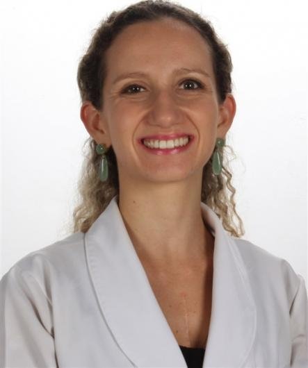 Dra. Júlia Kefalás Troncon