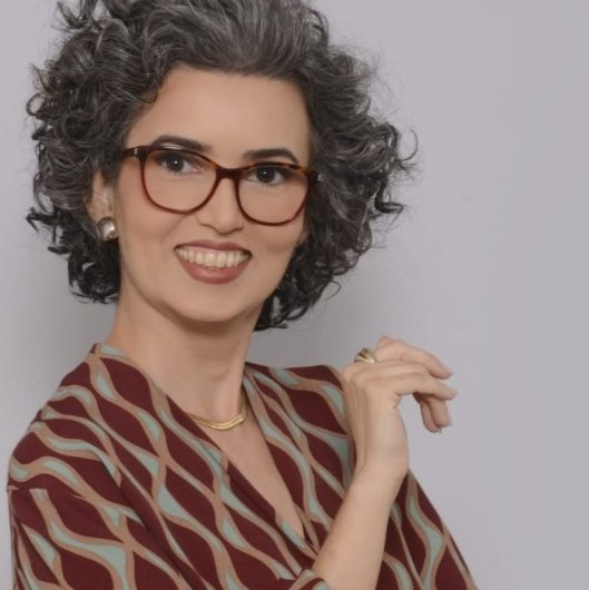 Dra. Renata Reis