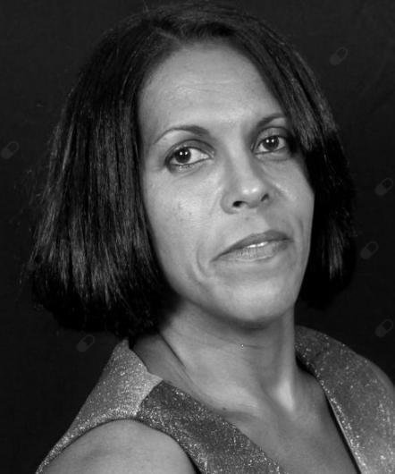 Dra. Claudia Azevedo