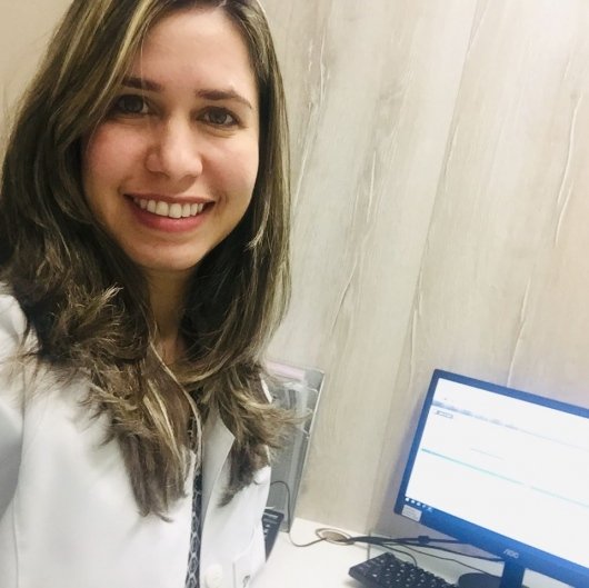 Dra. Ana Carine Ferraz Rameiro