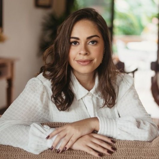 Dra. Larissa Luiz