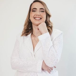 Dra. Carolina Rodrigues
