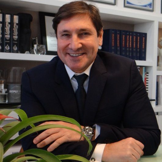Dr. Luis Fernando Salet