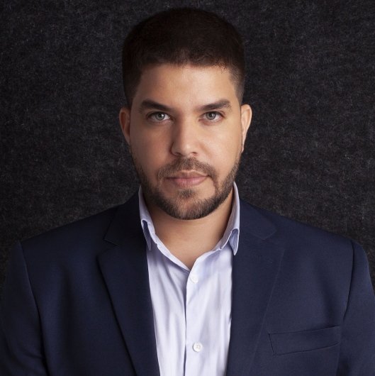 Dr. Lurian Rei Caetano Lima