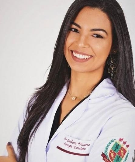 Dra. Isadora Duarte Alves da Silva