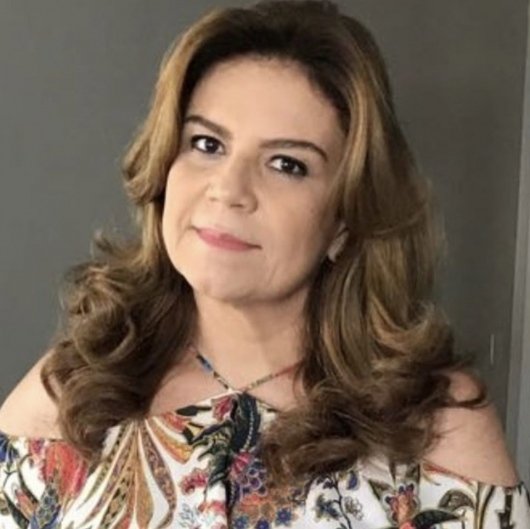 Dra. Ana Elizabeth Cabral Menezes Marinho