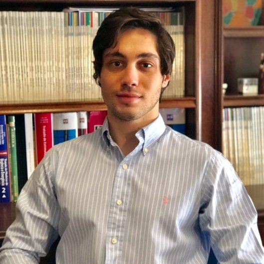 Dr. Caio Santiago Moisés