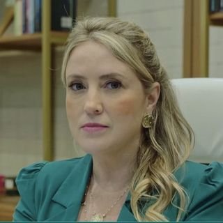 Dra. Vanessa Cristina Araujo Wink Dos Santos