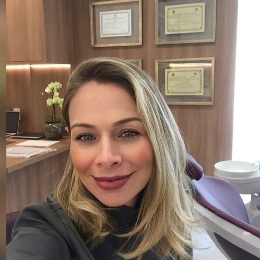 Dra. Ana Carolina Caiado