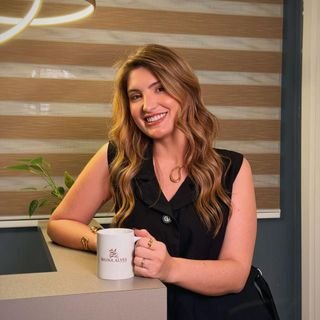 Dra. Bruna Alves Bueno