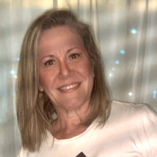 Adriane Adamian Costa