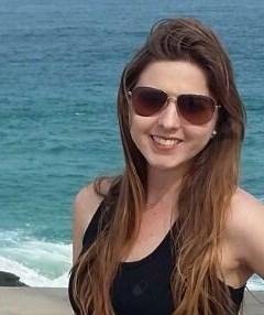 Dra. Bruna Falleiros