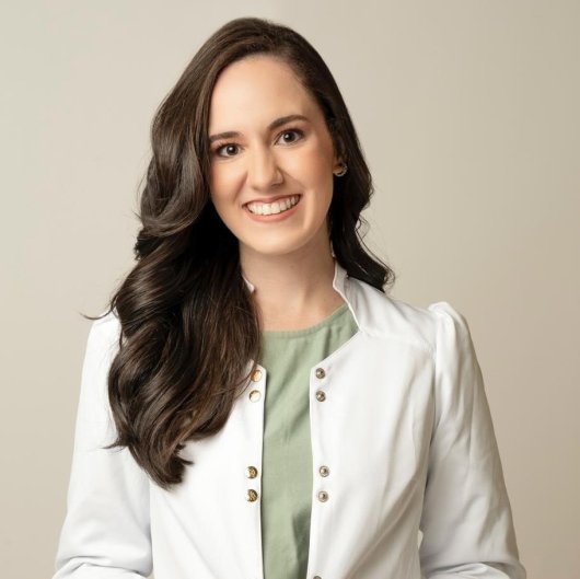 Dra. Camilla Cavalcante