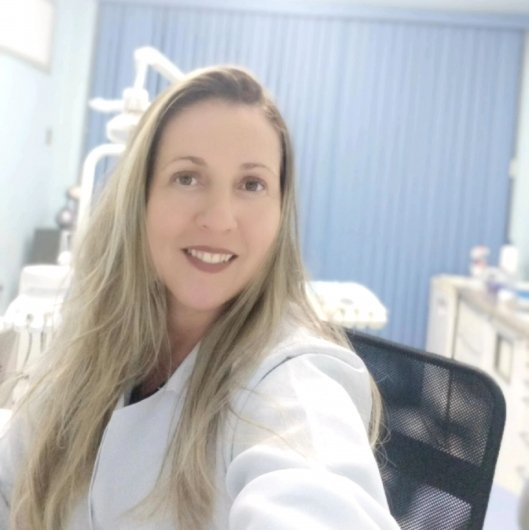 Dra. Flavia Amaral