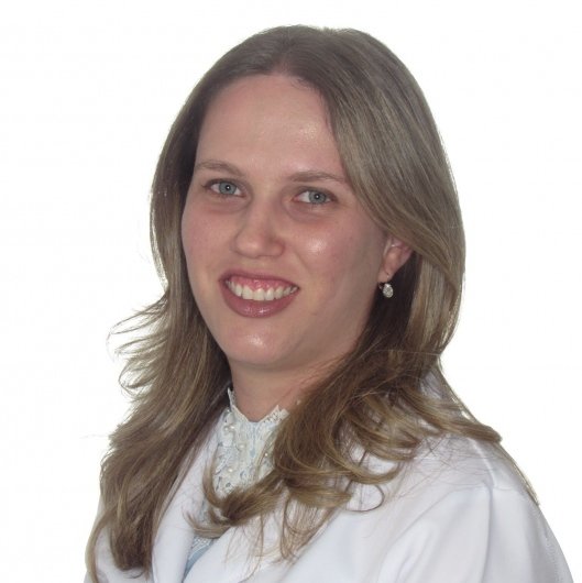 Dra. Fernanda Cavichiolli