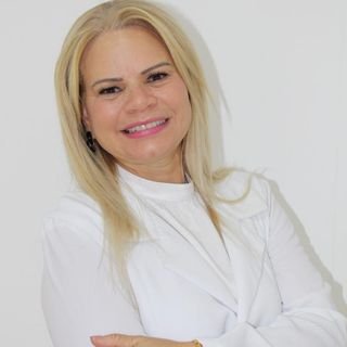 Dra. Claudia Regina Silvério de França