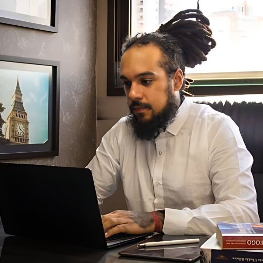Dr. Vinicius Magno Batista dos Santos
