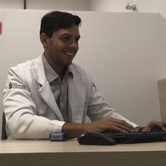 Dr. Manoellson José Texeira Absolon