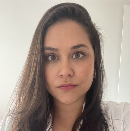 Dra. Amanda Sardinha
