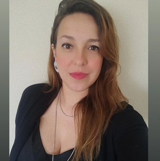 Dra. Débora Machado