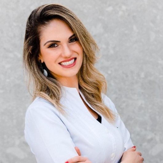 Dra. Michelle Petrolli Silveira de Souza