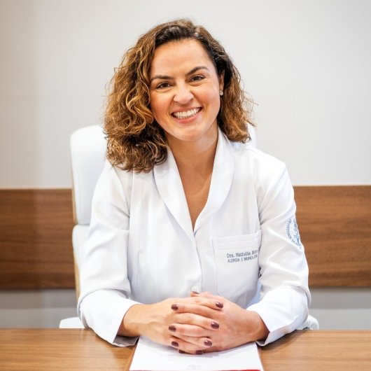 Dra. Nathalia Mota Gomes de Almeida