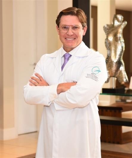 Dr. Julian Valone Gorini