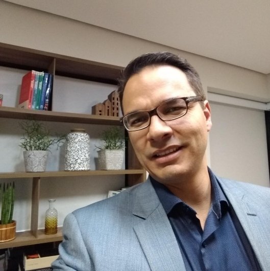 Dr. Rubens Luis Folchini Fernandes