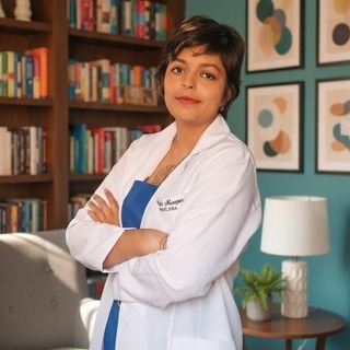 Dra. Pâmela Lara Souza Marques