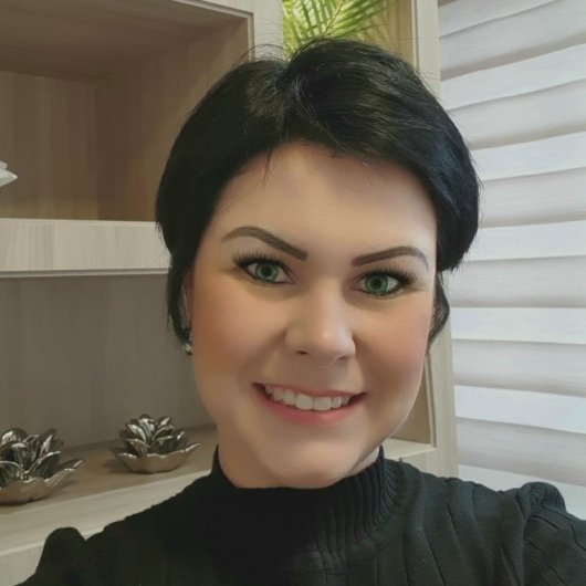 Aline Guelfi Falleiros