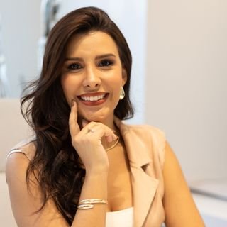 Dra. Amanda Silveira de Araújo